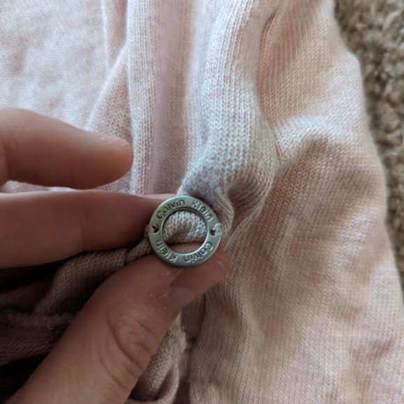 Light pink Calvin Klein shirt with a twist, good condition! - Picture 2 of 5